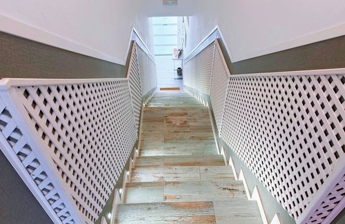 En Corts Apartment | 4 independent loft with shared swimming pool in the center of Valencia
