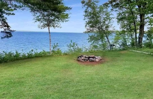 La Pointe Ski Chalet | 4 Island View.n
