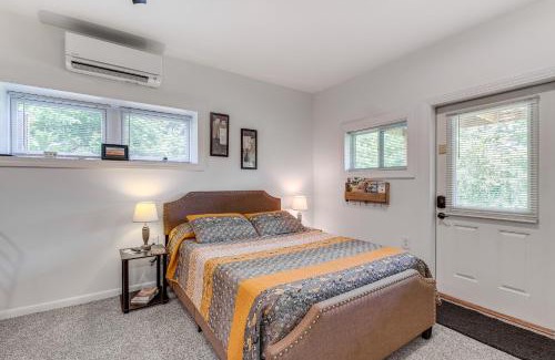 Court House Apartment | 4 Mi to Blue Ridge Parkway Floyd Studio with Yard