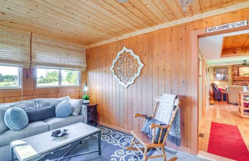 Bronston House | 4 Mi to Cumberland River Cabin with Deck and Fire Pit