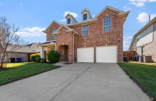 Frisco House | 4 Mi to Dtwn Family Home with Games in Frisco
