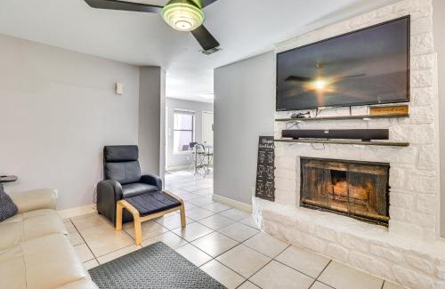 Parker Lane Apartment | 4 Mi to Dtwn Gem with Pool Access and Patio in Austin