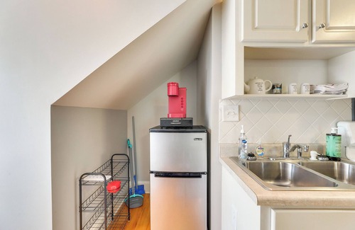 Summerville Apartment | 4 Mi to Dtwn: Simplistic Summerville Studio