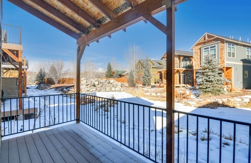 Granby Cabin | 4 Mi to Granby Ranch: Cabin w/Hot Tub Access!