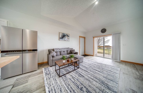 Erie Condo | 4 Mi to Lake Erie Access: Condo on the Greens