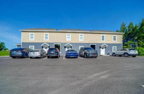 Erie Apartment | 4 Mi to Lake Erie Condo in Golf Community