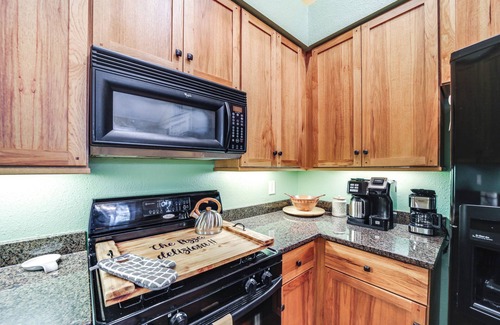 Bear Lake Reserve Cottage | 4 Mi to Lake: Tuckasegee Home w/Community Perks