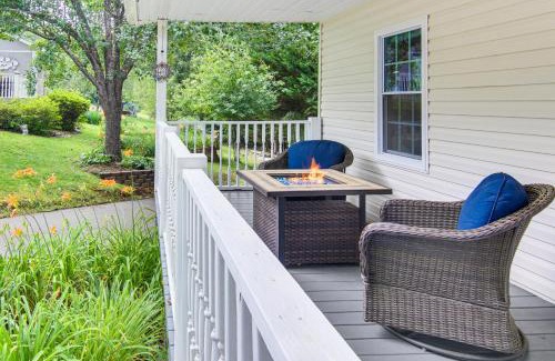 Weaverville House | 4 Mi to Main Street Petite Weaverville Escape!
