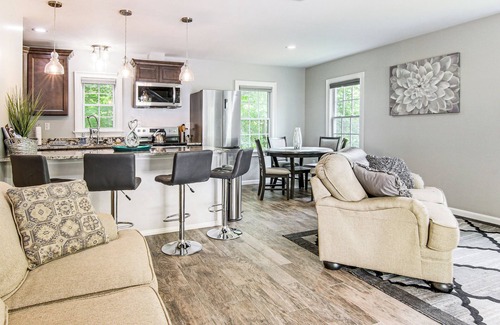 Weaverville House | 4 Mi to Main Street: Petite Weaverville Escape!
