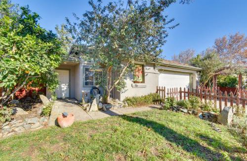 Patterson House | 4 Mi to San Joaquin River Peaceful Patterson Home