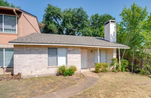 Bryan House | 4 Mi to TAMU Sleek Bryan Home Near Shops and Eats