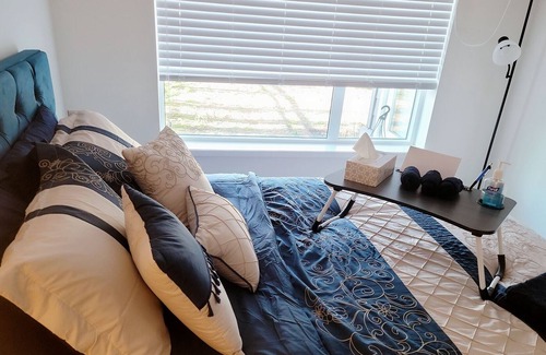 Newton Condo | 4 min to Bear Creek Park, Surrey✧2BED-2BATH✧KITCHEN✧