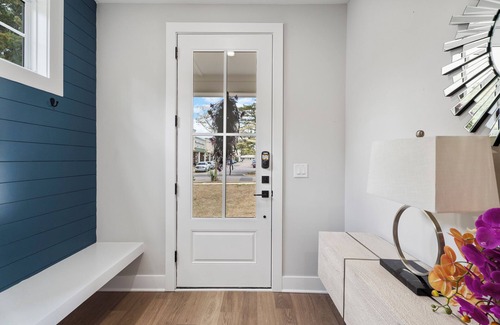 Raleigh House | 4 Min To North Hills, Walk to Shop, Dine, Home Gym