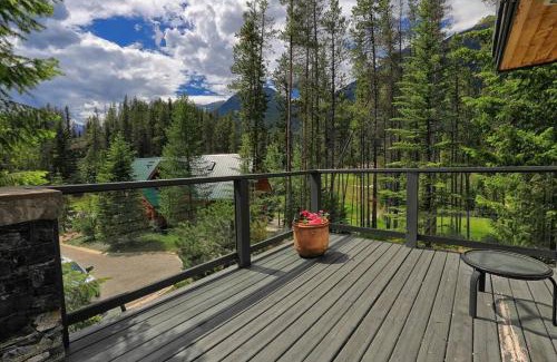 East Kootenay Apartment | 4 Mt Brewer by StayIn