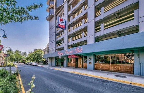 Downtown Reno House | 4 Night Minimum (See Availability Below Prior to Purchase)