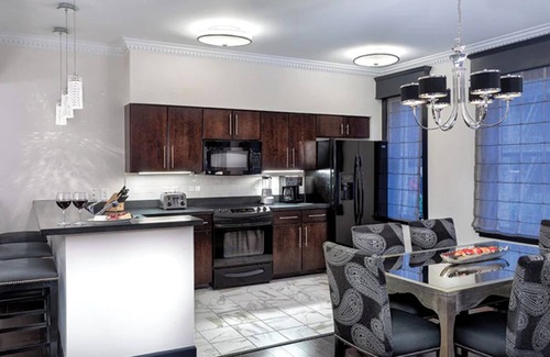 Lower Nob Hill Hotel | 4 nights @ 3BR Presidential - 01/11/26 - 01/15/26 - Walk to JP Morgan Conference