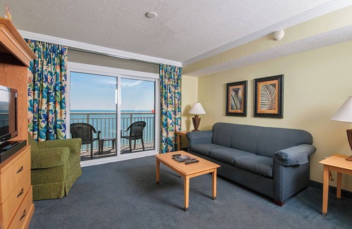 Myrtle Beach Hotel | 4 Oceanfront Suites with Balcony Views – Close to Myrtle Beach Boardwalk