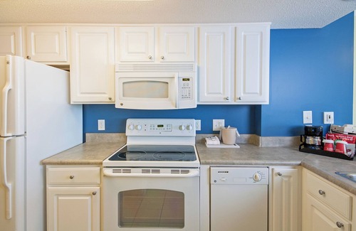 Myrtle Beach Hotel | 4 Oceanfront Suites with Balcony Views – Close to Myrtle Beach Boardwalk