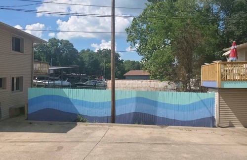 Muscle Shoals Condo | #4 ON THE LAKE! Pontoon Available! Close to town!