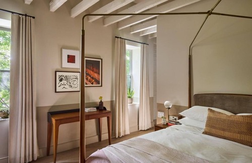 Fishtown Hotel | 4 One Bedroom Suite at Anna & Bel – Chic Design Near Rittenhouse Square