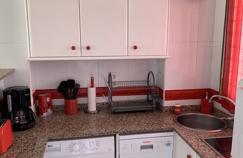 Peniscola Apartment | 4-person apartment, sea view, swimming pool, private parking, air conditioning, WiFi.