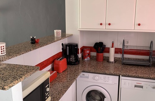 Peniscola Apartment | 4-person apartment, sea view, swimming pool, private parking, air conditioning, WiFi.