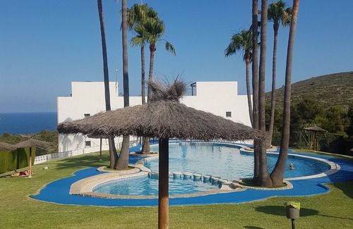 Peniscola Apartment | 4-person apartment, sea view, swimming pool, private parking, air conditioning, WiFi.