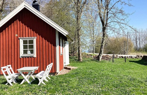 Falkoping House | 4 person holiday home in FALKÖPING-By Traum