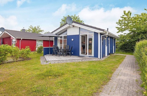Lensterstrand House | 4 person holiday home in GROEMITZ