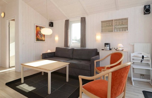Lensterstrand House | 4 person holiday home in GROEMITZ