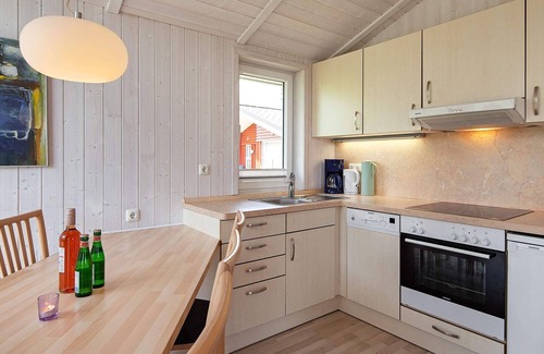 Lensterstrand House | 4 person holiday home in GROEMITZ