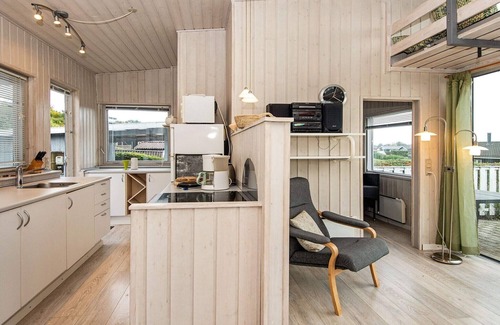 Ronde House | 4 person holiday home in Rønde-By Traum