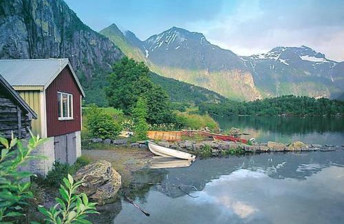Nesset House | 4 person holiday home in Eresfjord-By Traum
