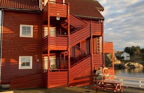 Nautnes Apartment | 4 person holiday home in Tjeldstø