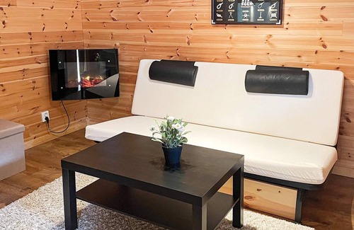 Drottningskar House | 4 person holiday home in Drottningskär