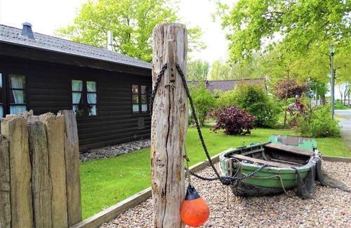 Norderteil House | 4 person vacation home with wood-burning stove and canoe in Otterndorf