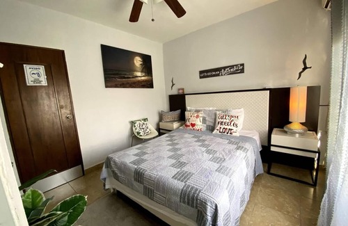 Guaniquilla Hotel | #4 Playa Domes, Room in Boutique hotel just yards from Ocean.