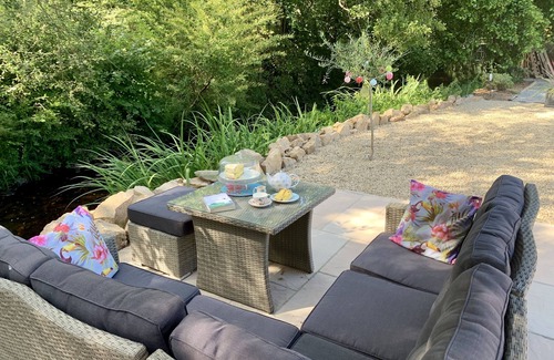 Berneuil House | 4* Private luxury Gîte on the River Vincou
