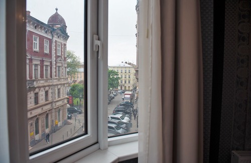 Lviv City Center Apartment | 4-Room Apt. next to King Dany in Halytskyi District