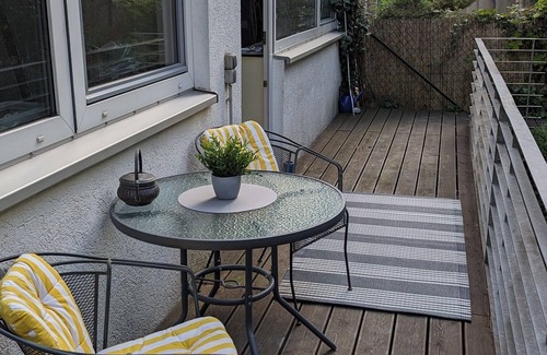 Pforzheim Apartment | 4 Schlafzimmer, Küche, Großer Wohnbereich, Zentral, Barrierefrei, mit Service