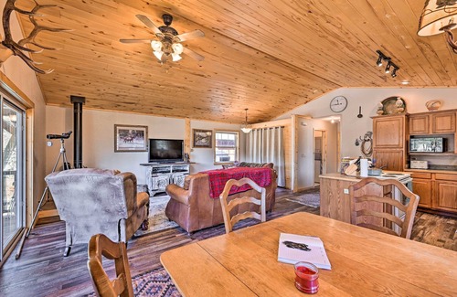 Coaldale Cabin | 4-Season Mountain Escape with Breathtaking View!