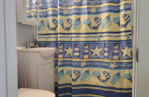 Del Mar Apartment | #4 *Simple Stay* Downtown Bayfront McGee Beach Sphon Shoreline HOSP