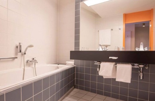 Wolfheze Hotel | 4 Spacious Units w/Forest Vistas and Indoor Pool - Ideal for Relaxation