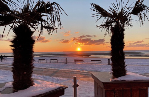 Borkum Apartment | 4-star ground floor apartment, quiet with sun terrace, close to the beach and central