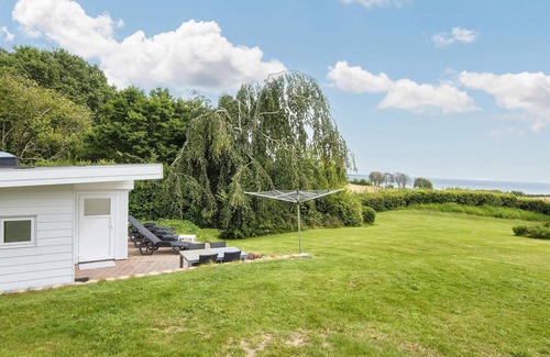 Hejlsminde Strand House | 4 star holiday home in Hejls-By Traum