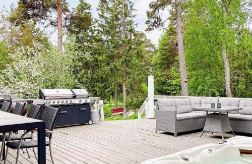 Vaddo House | 4 star holiday home in VÄDDÖ-By Traum