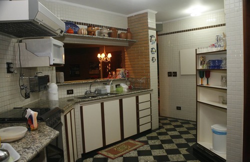 Ubatuba House | 4 suites for up to 15 people+pool+tennis court+large garden