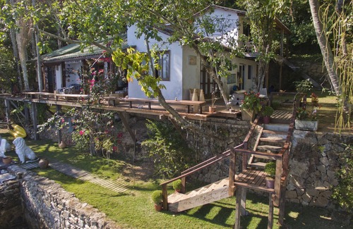 Ilha Grande House | 4 suites on the seafront in paradise