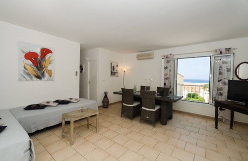 Algajola Apartment | 4- to 6-person apartment just a few metres from the sea