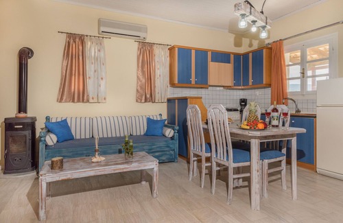 Zakynthos House | 4 villas in a green vineyard